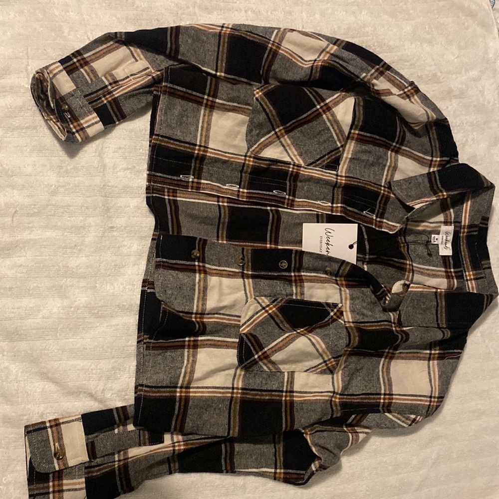 Fall cropped button up - Picture 3 of 5